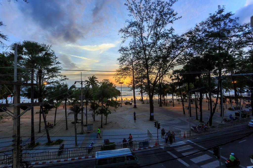 Patong Marina Hotel By Lofty Bagian luar foto