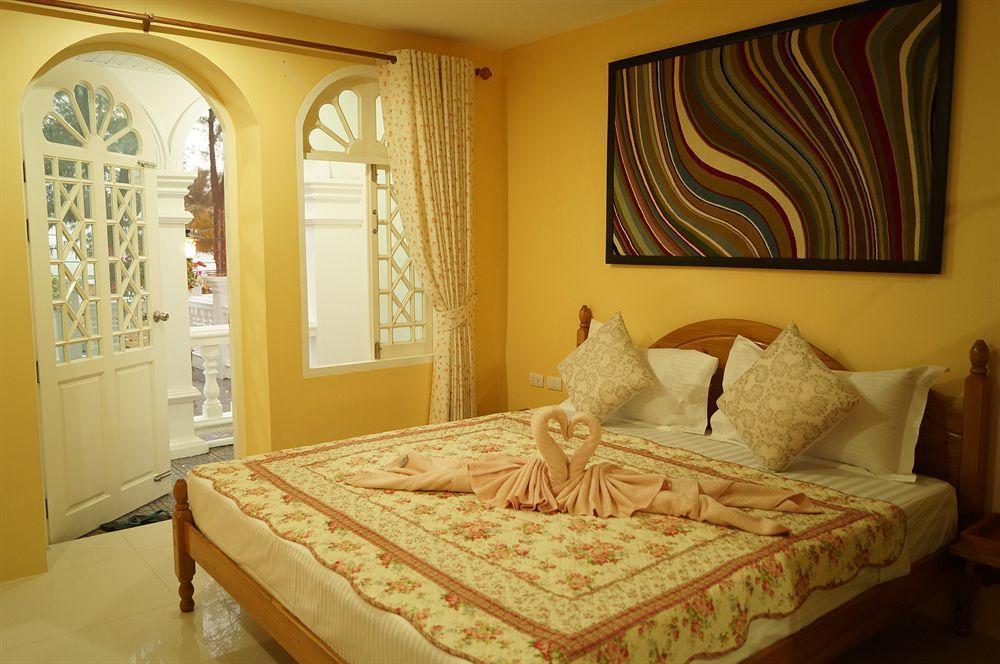 Patong Marina Hotel By Lofty Bagian luar foto