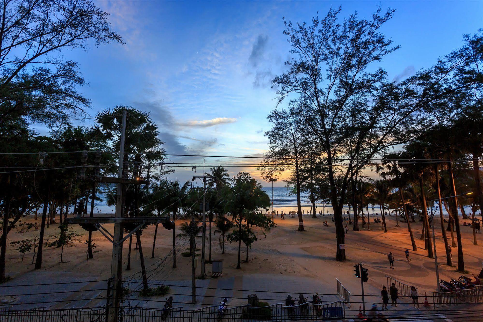 Patong Marina Hotel By Lofty Bagian luar foto