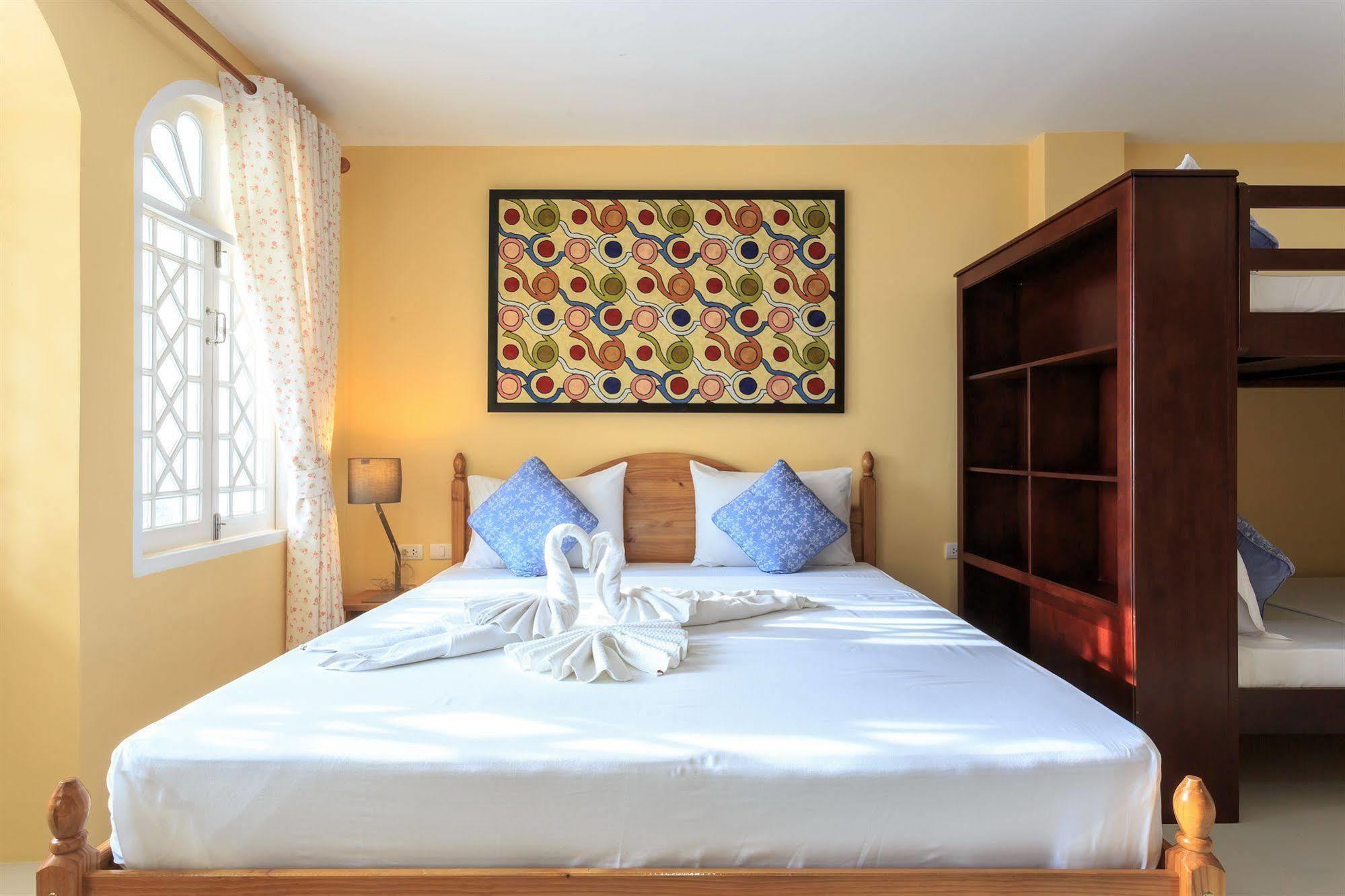 Patong Marina Hotel By Lofty Bagian luar foto