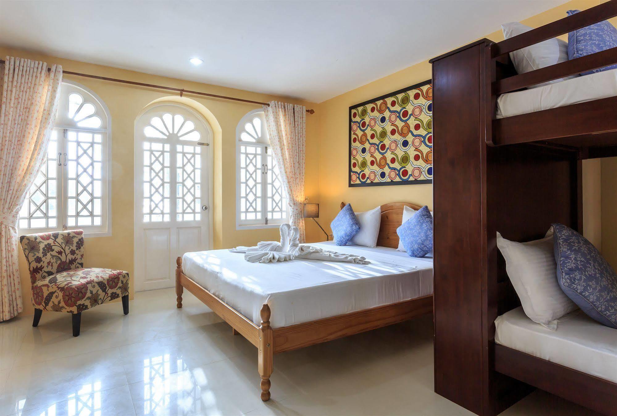 Patong Marina Hotel By Lofty Bagian luar foto